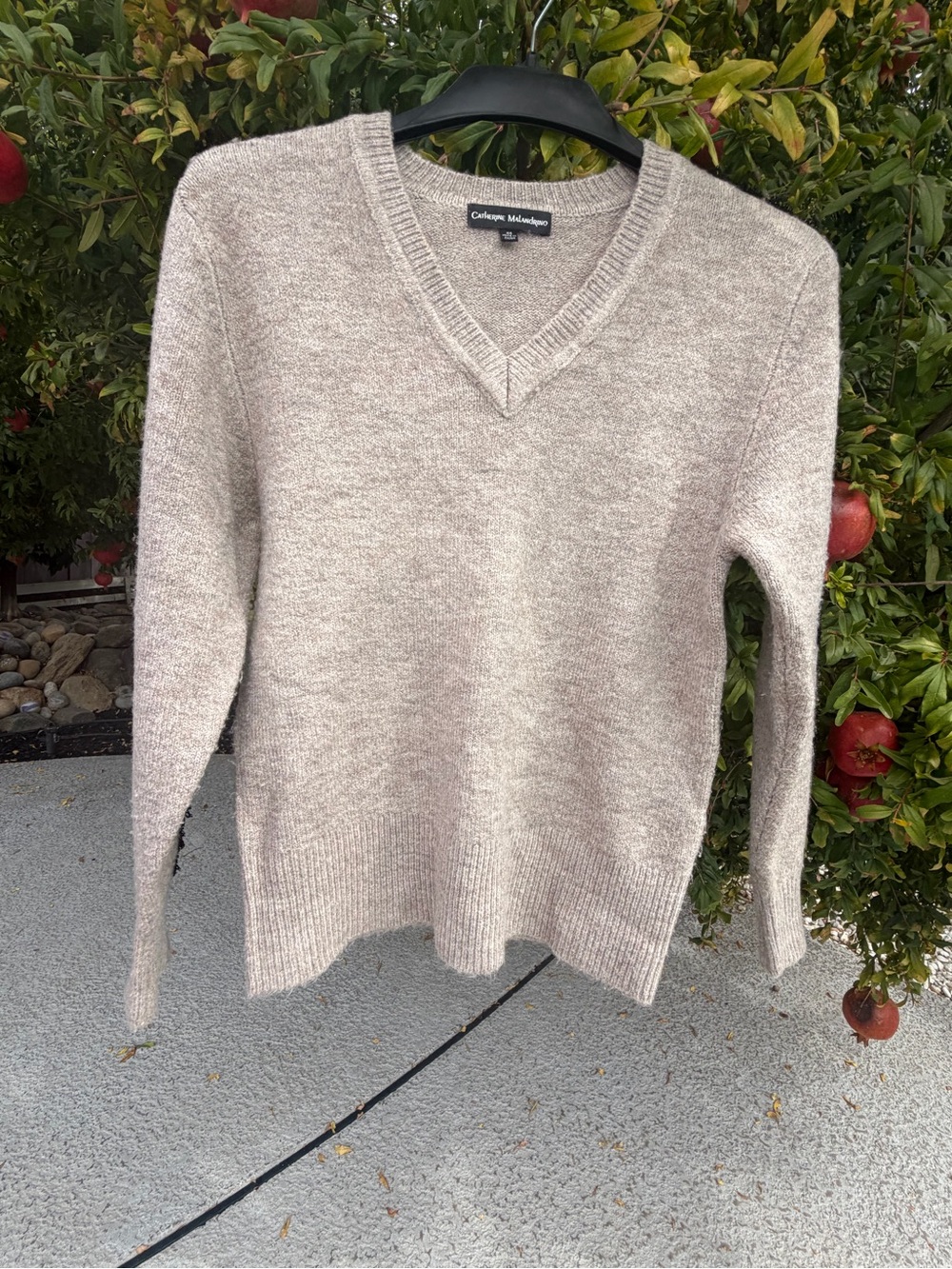 Women’s Catherine Malandrino Taupe V-Neck Sweater size XS gently used